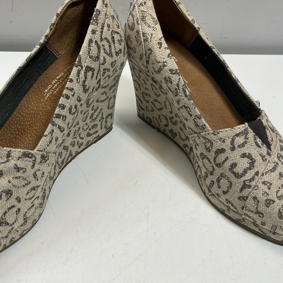 Toms Snow Leopard Peep Toe Wedge Heel Canvas Shoes, size 7.5 - Picture 8 of 14
